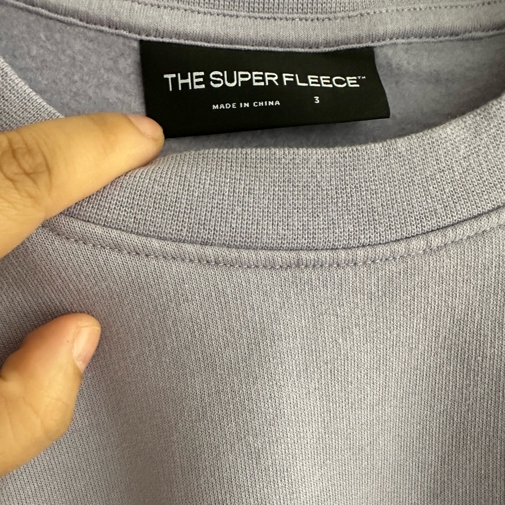 Aritzia The Super Fleece Relaxed Crew Sweatshirt - Picture 4 of 4